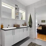 Modern Townhouse Near Fjellheisen And Center アパート *
