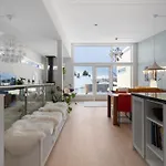 アパート Modern Townhouse Near Fjellheisen And Center トロムソ
