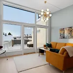 Modern Townhouse Near Fjellheisen And Center * トロムソ