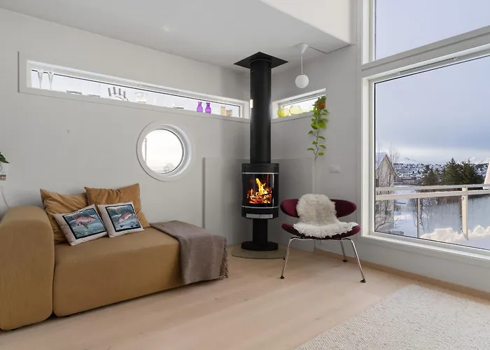 Modern Townhouse Near Fjellheisen And Center * Tromsø