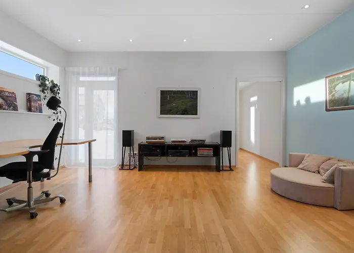 Modern Townhouse Near Fjellheisen And Center *