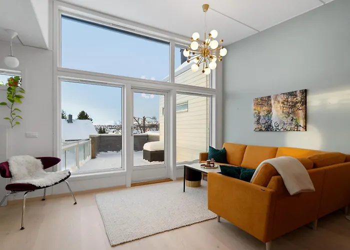 Modern Townhouse Near Fjellheisen And Center * Tromsø