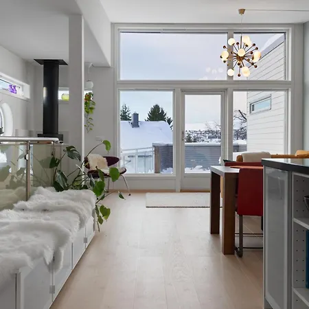 アパート Modern Townhouse Near Fjellheisen And Center